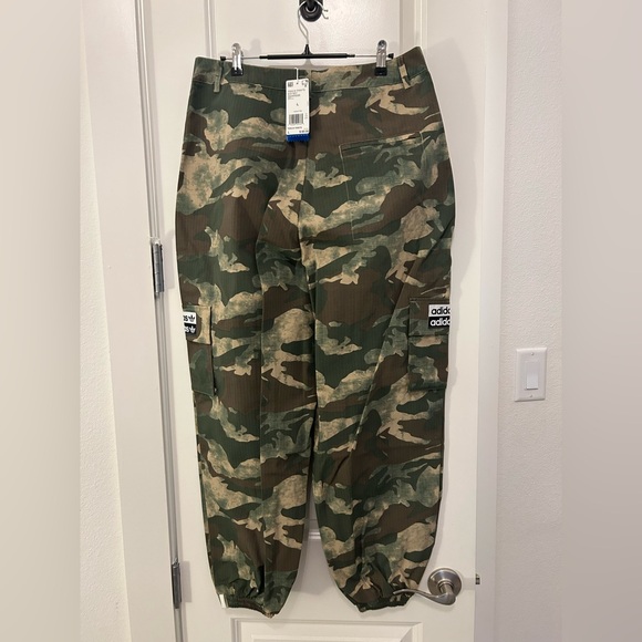NWT Womens Adidas Green Camouflage Cargo Pants - Picture 2 of 4